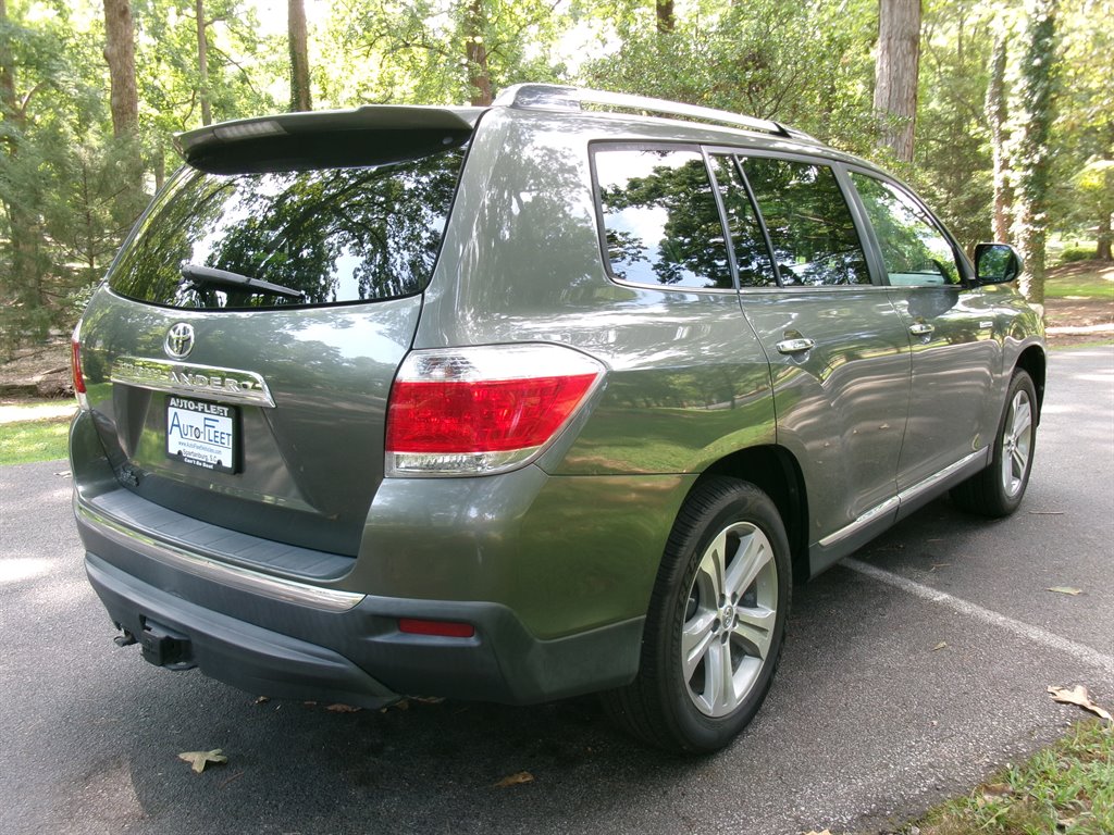 2012 Toyota Highlander - $11,995