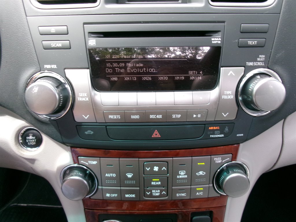 2012 Toyota Highlander - $11,995