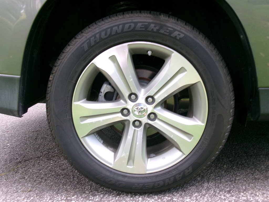 2012 Toyota Highlander - $11,995