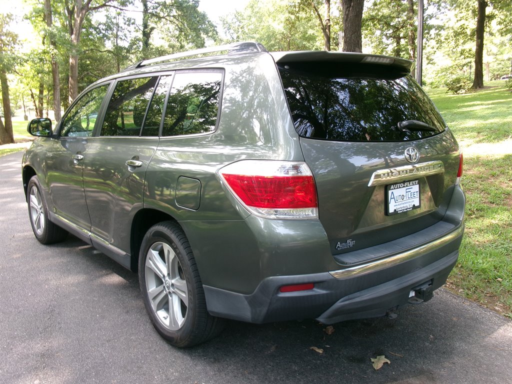 2012 Toyota Highlander - $11,995