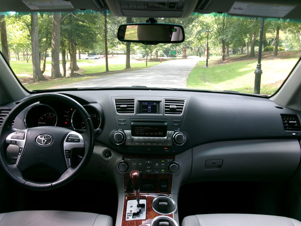2012 Toyota Highlander - $11,995