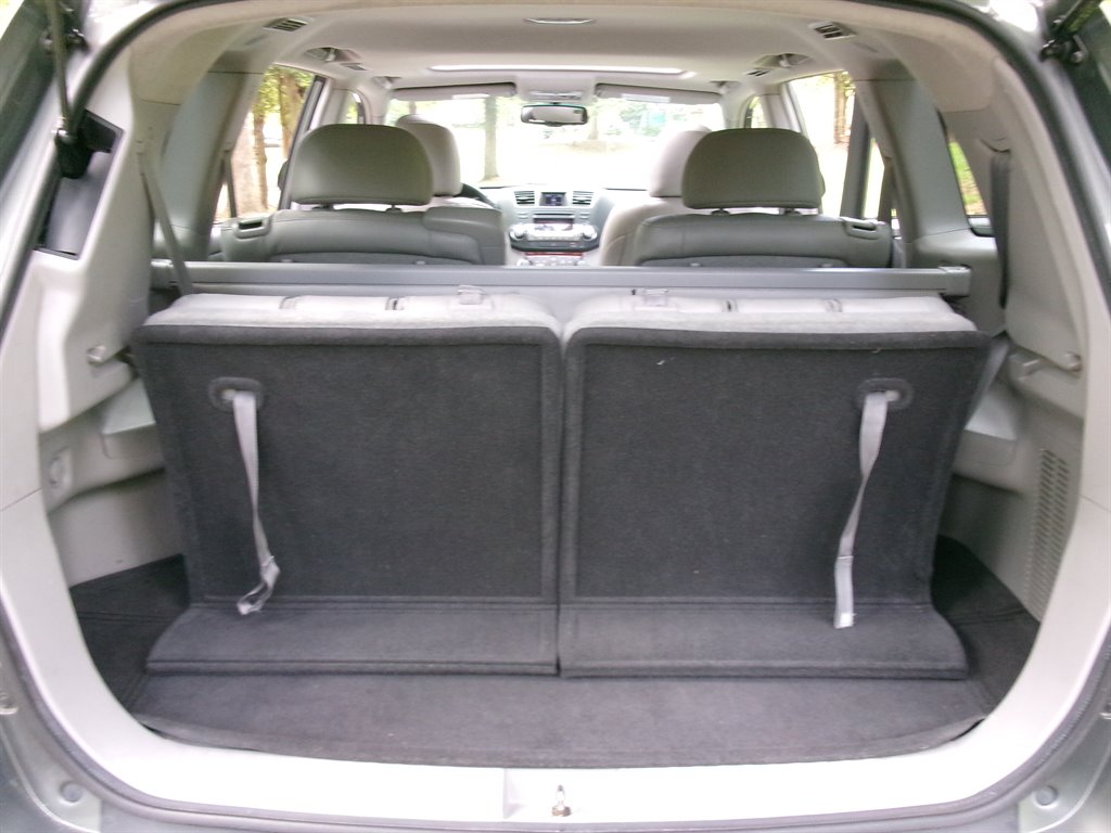 2012 Toyota Highlander - $11,995