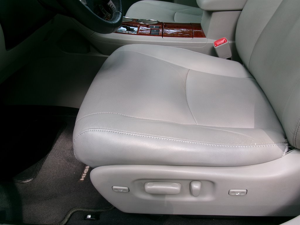 2012 Toyota Highlander - $11,995