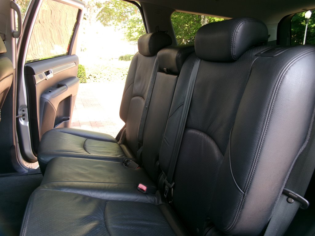 2009 Kia Borrego - $8,995