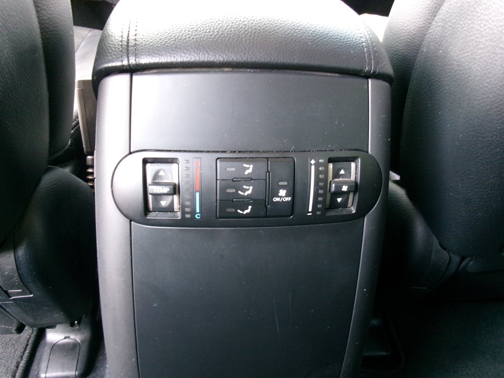 2009 Kia Borrego - $8,995