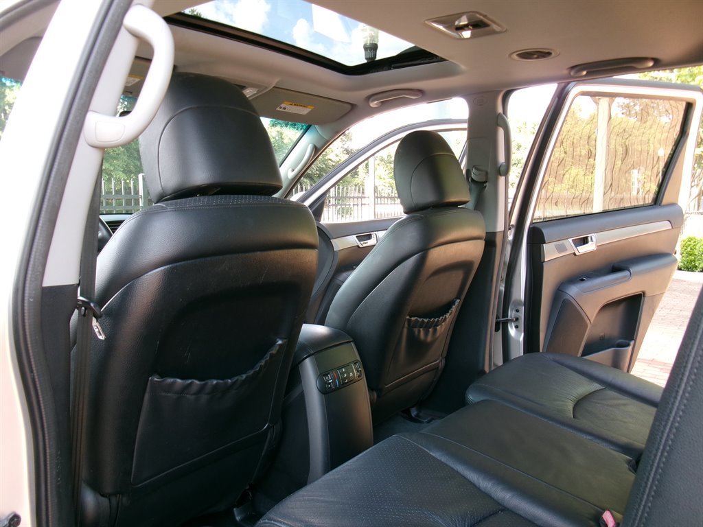 2009 Kia Borrego - $8,995