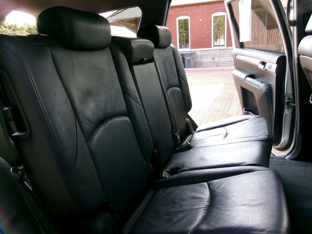 2009 Kia Borrego - $8,995