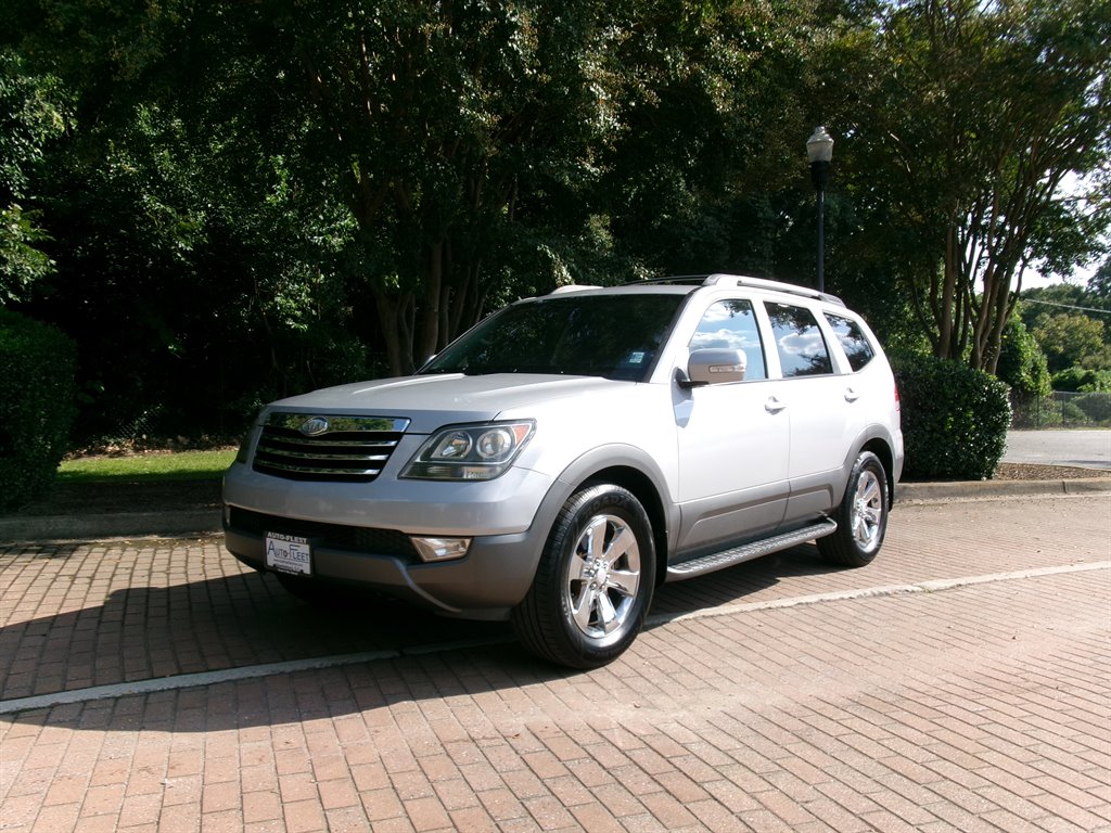 2009 Kia Borrego - $8,995