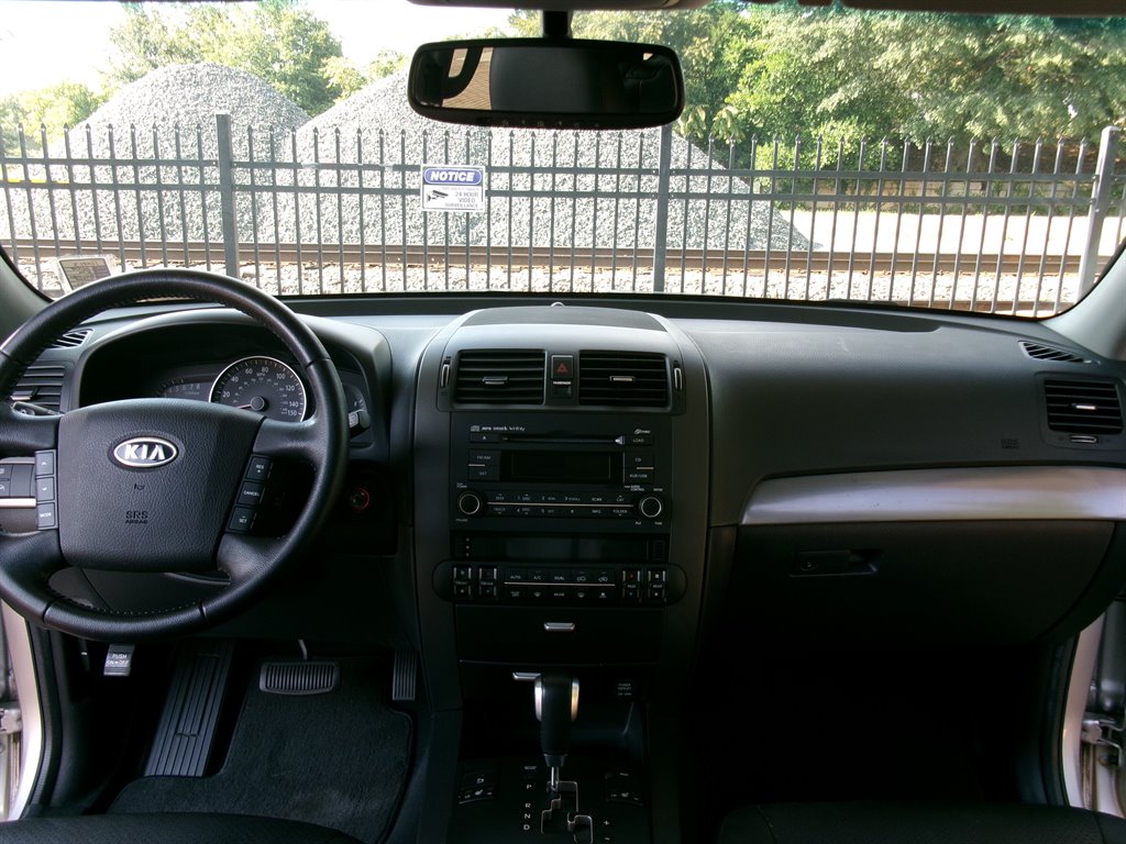 2009 Kia Borrego - $8,995