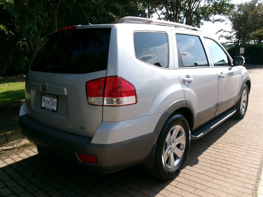 2009 Kia Borrego - $8,995