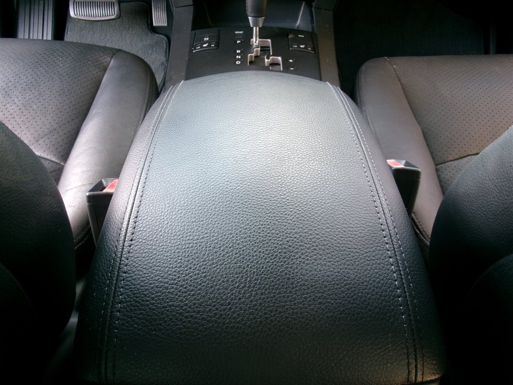 2009 Kia Borrego - $8,995