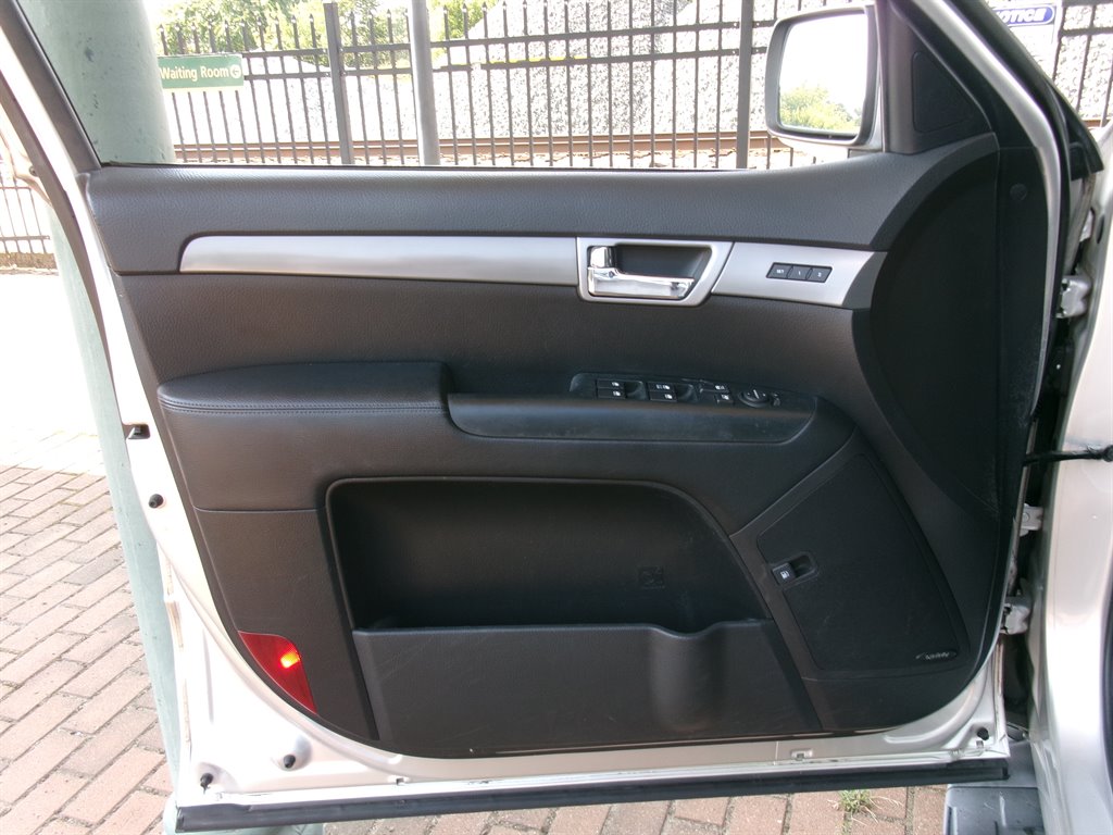 2009 Kia Borrego - $8,995