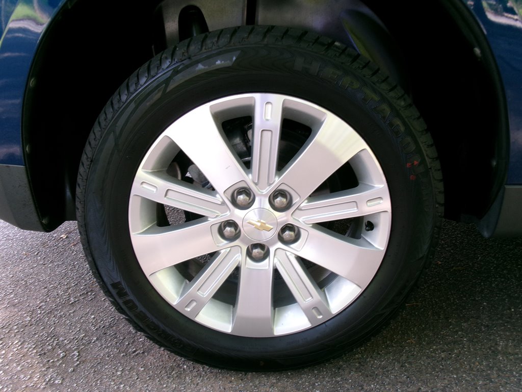 2010 Chevrolet Equinox - $14,995