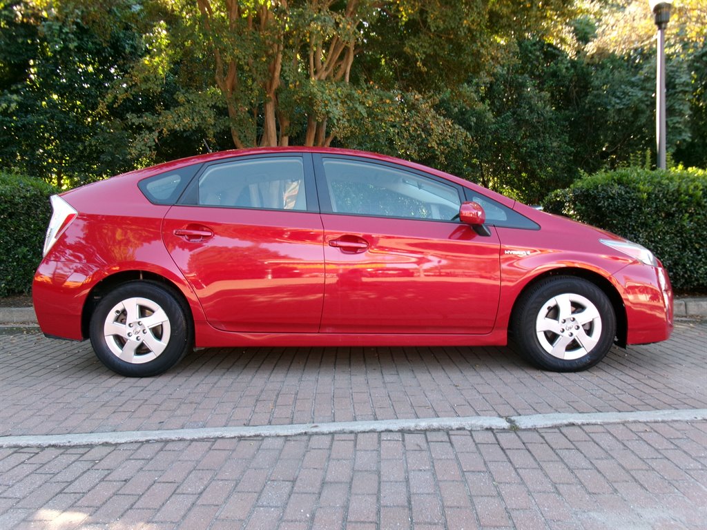 2010 Toyota Prius - $9,995