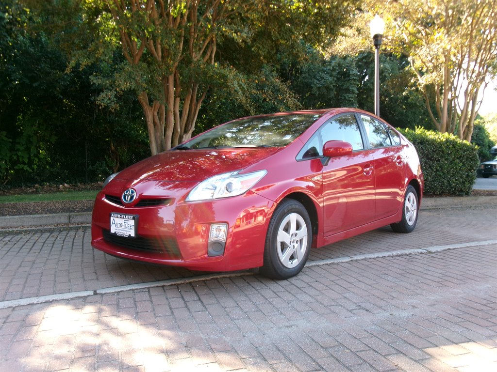 2010 Toyota Prius - $9,995
