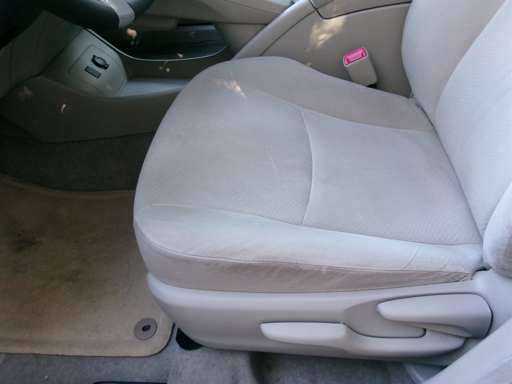2010 Toyota Prius - $9,995