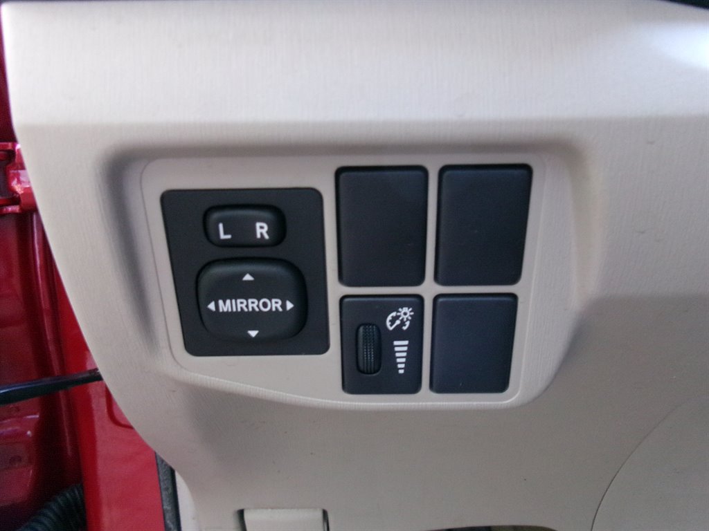 2010 Toyota Prius - $9,995