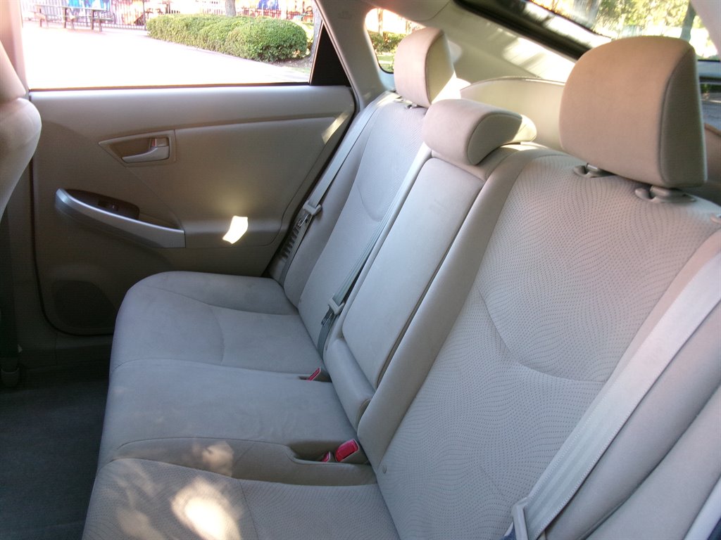 2010 Toyota Prius - $9,995