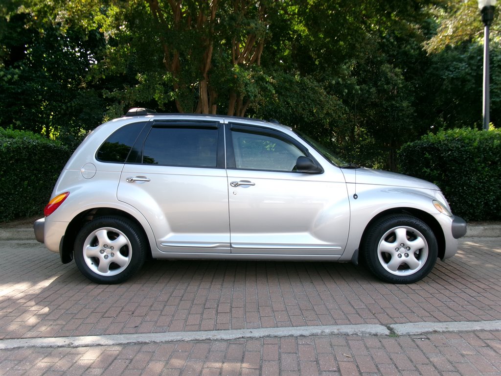 2001 Chrysler PT Cruiser - $8,995