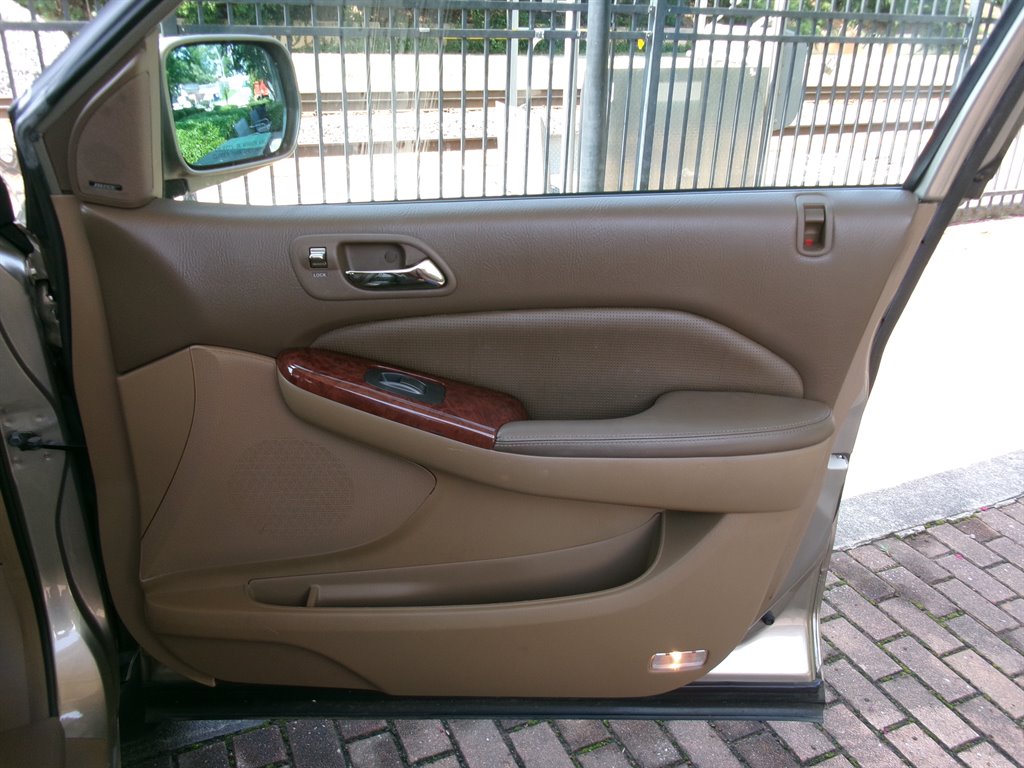 2005 Acura MDX - $11,995