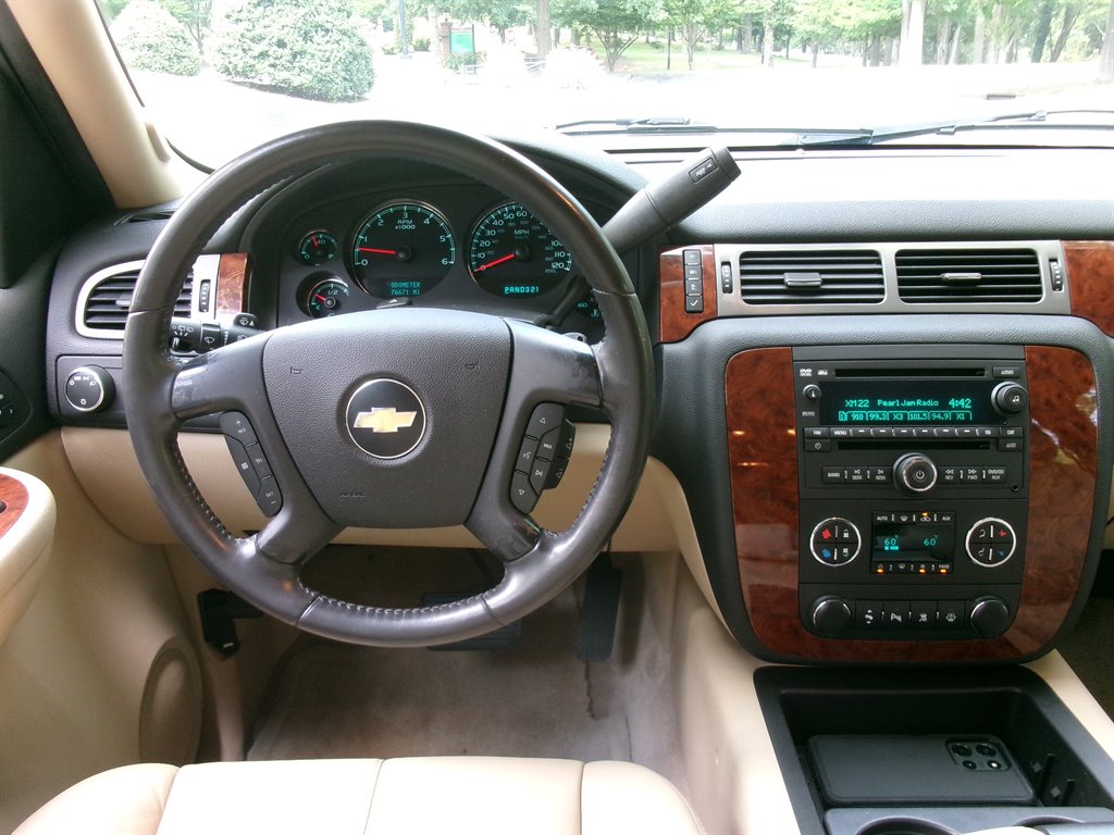2008 Chevrolet Suburban - $21,995
