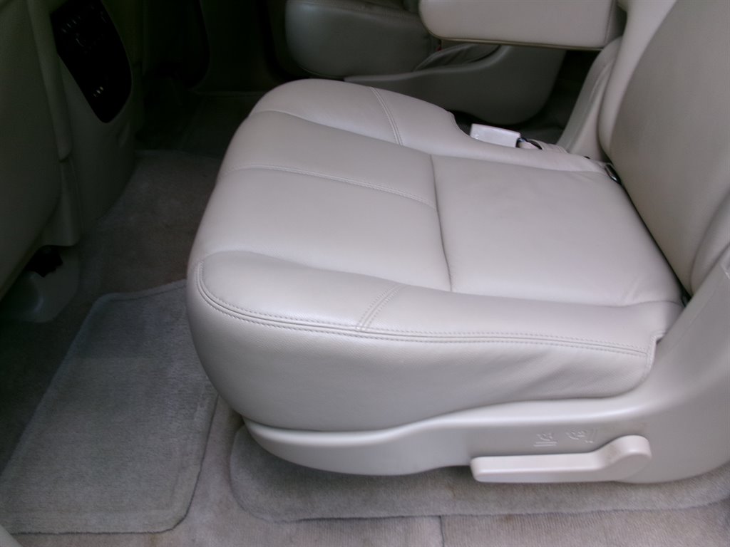 2008 Chevrolet Suburban - $21,995