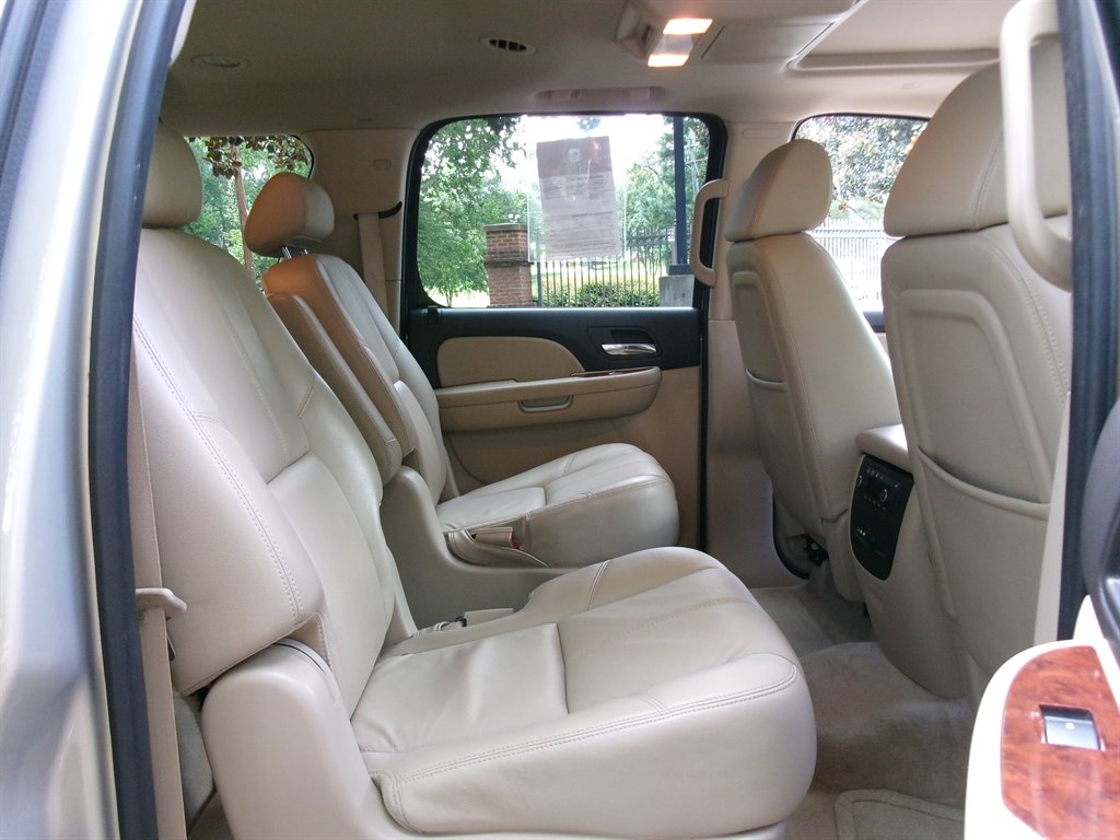 2008 Chevrolet Suburban - $21,995