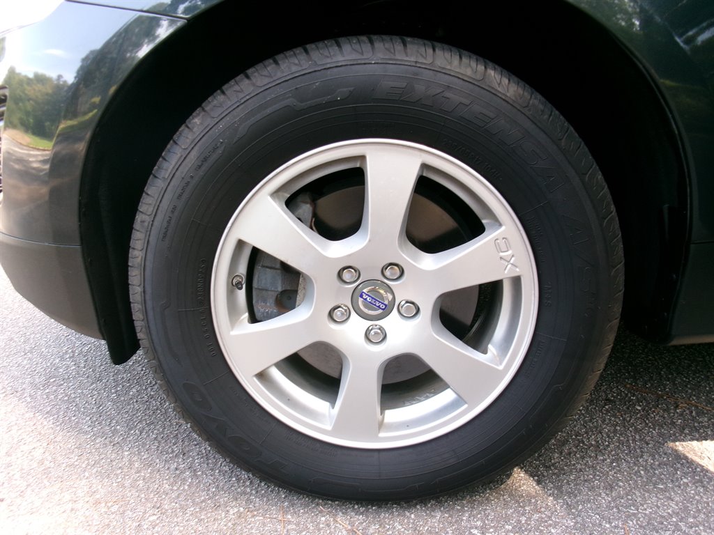 2012 Volvo XC60 - $9,995