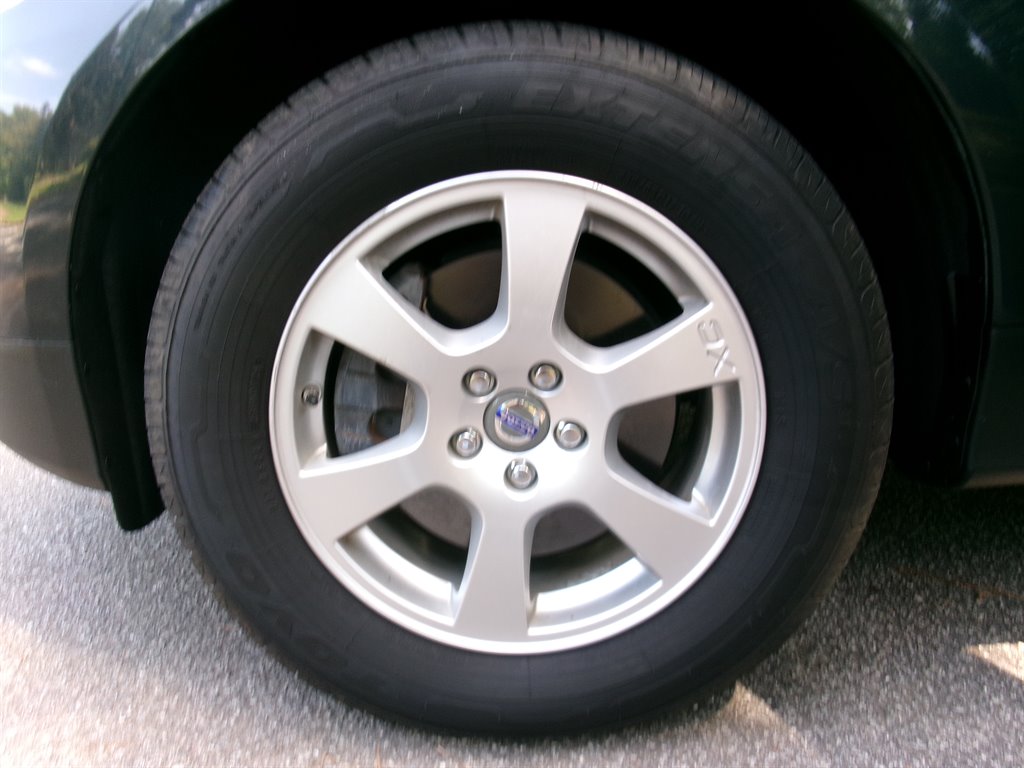 2012 Volvo XC60 - $9,995