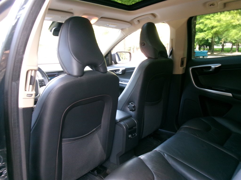 2012 Volvo XC60 - $9,995