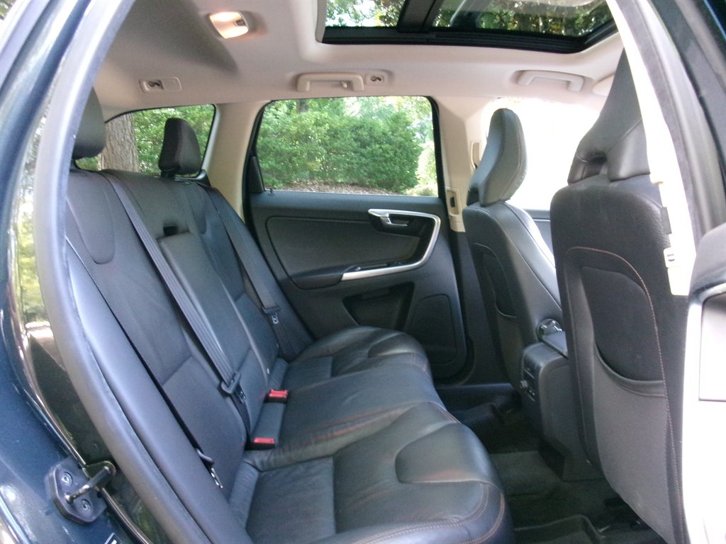 2012 Volvo XC60 - $9,995