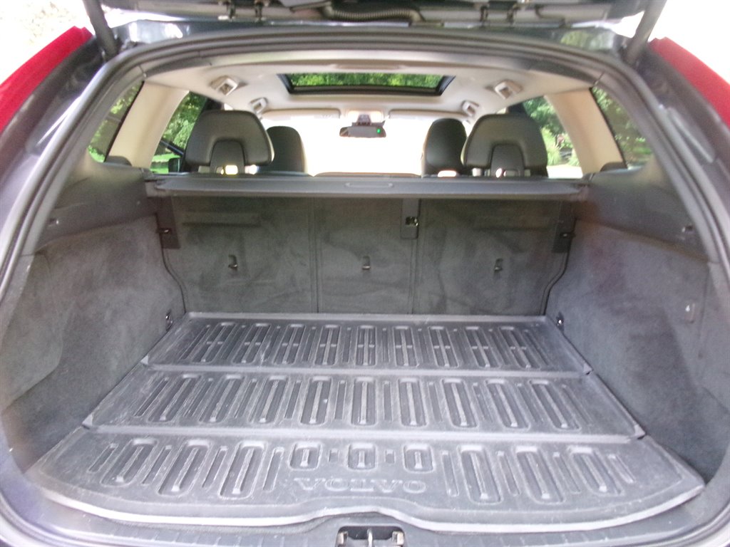 2012 Volvo XC60 - $9,995