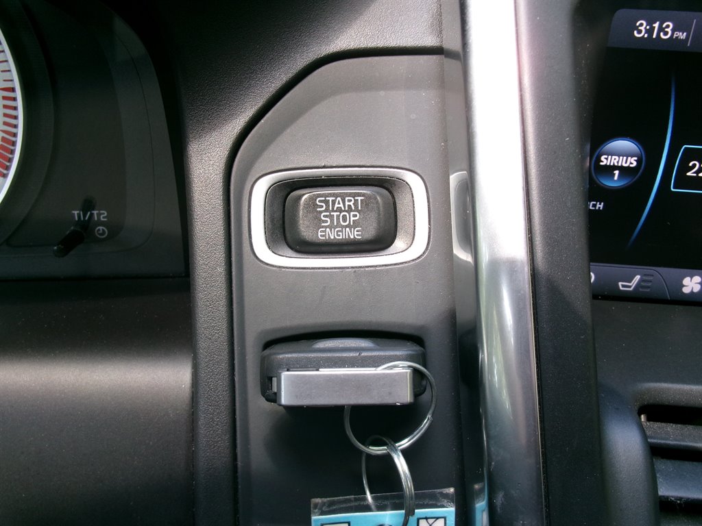 2012 Volvo XC60 - $9,995