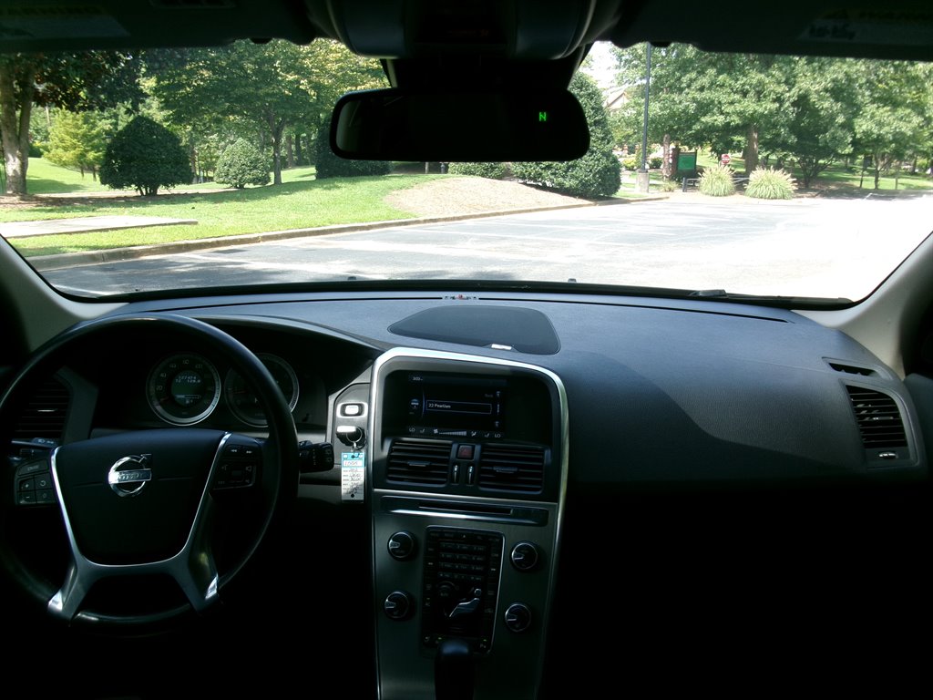 2012 Volvo XC60 - $9,995