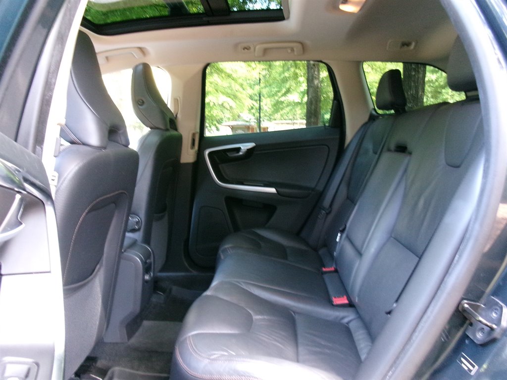 2012 Volvo XC60 - $9,995