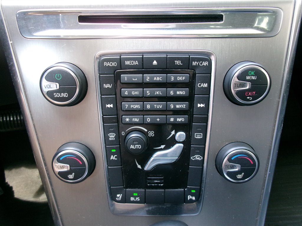 2012 Volvo XC60 - $9,995