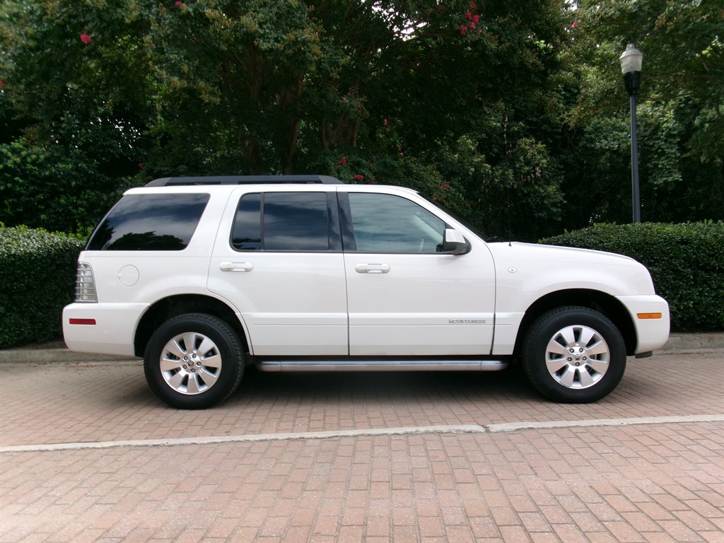 2010 Mercury Mountaineer - $9,995