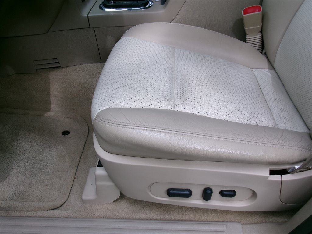2010 Mercury Mountaineer - $9,995
