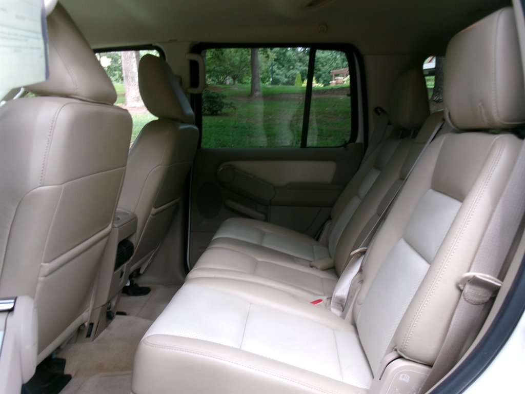2010 Mercury Mountaineer - $9,995