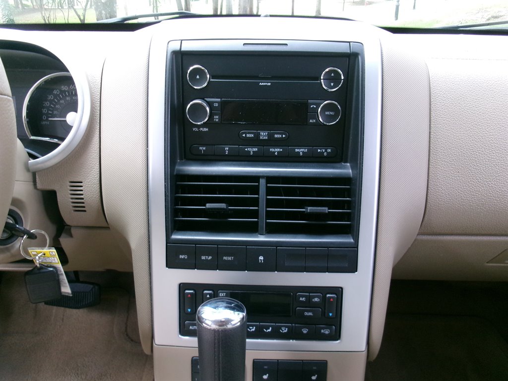 2010 Mercury Mountaineer - $9,995