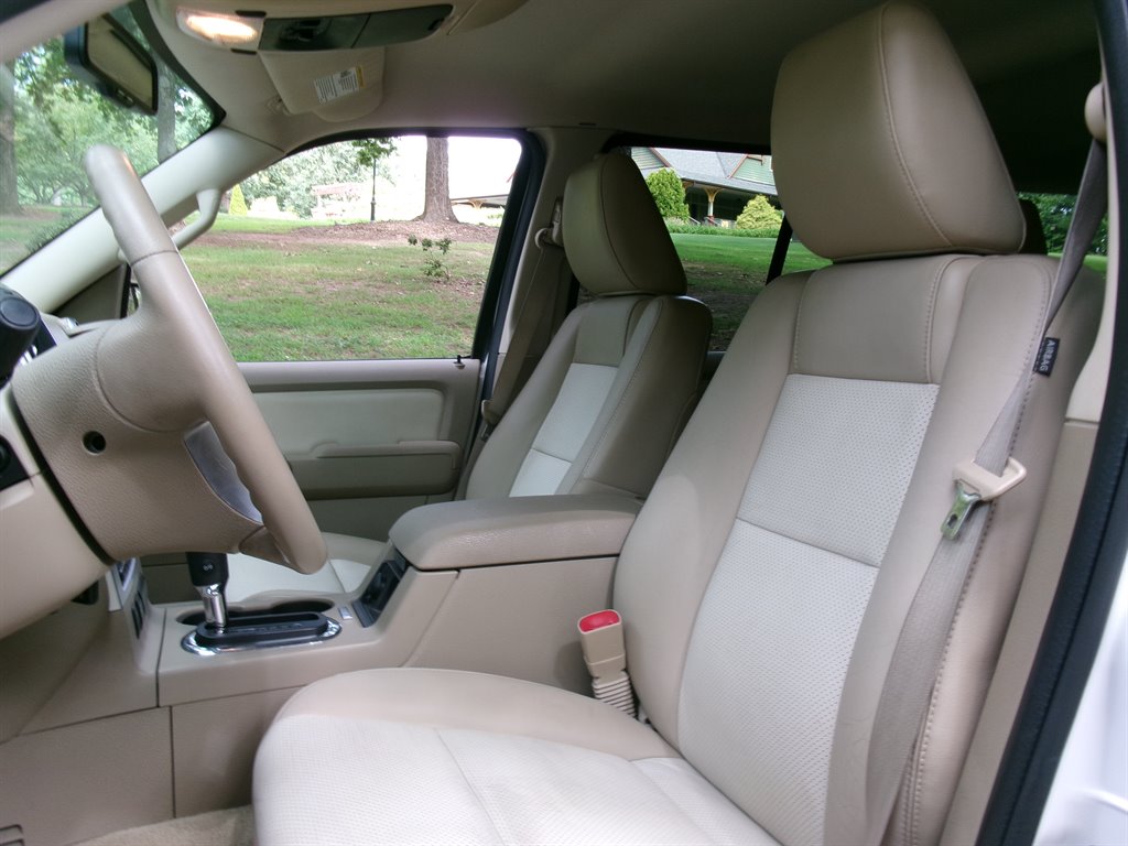 2010 Mercury Mountaineer - $9,995