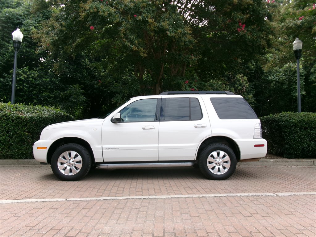 2010 Mercury Mountaineer - $9,995