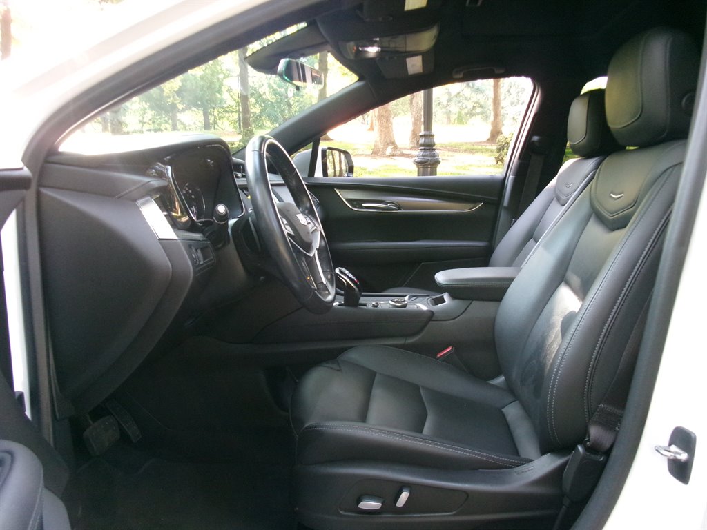 2022 Cadillac XT5 - $24,995