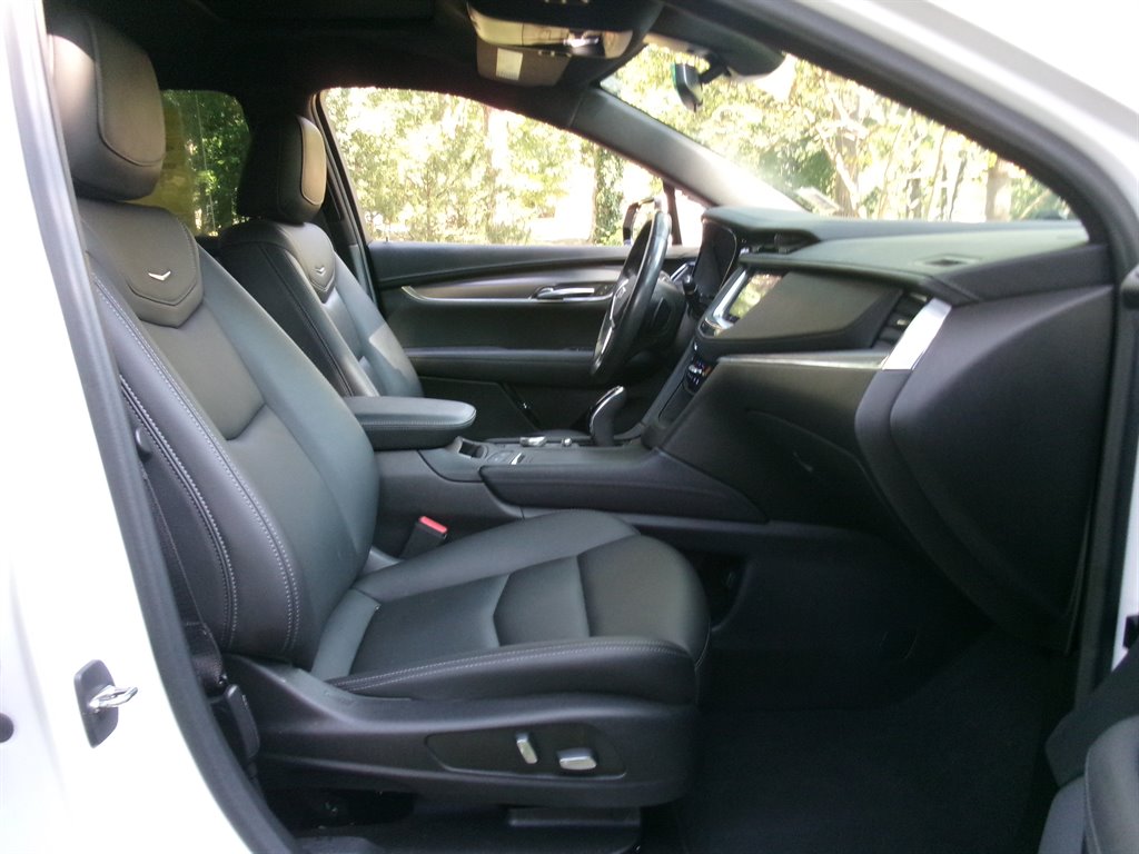 2022 Cadillac XT5 - $24,995