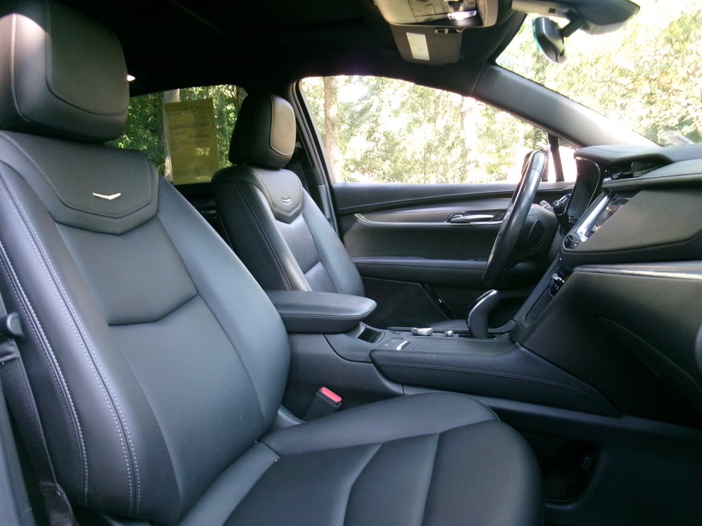 2022 Cadillac XT5 - $24,995