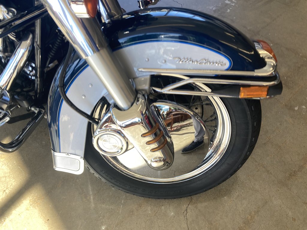 2001 Harley-davidson Ultra Classic Electra Glide - $8,000