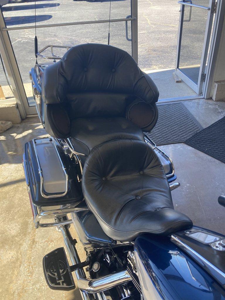 2001 Harley-davidson Ultra Classic Electra Glide - $8,000