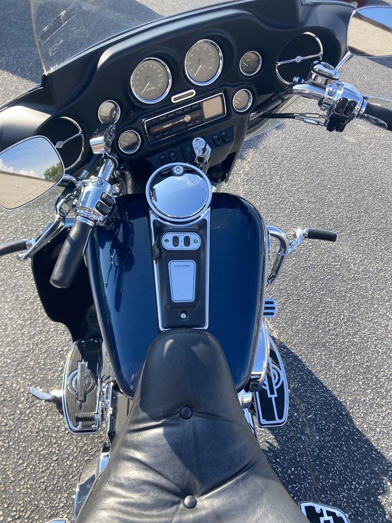 2001 Harley-davidson Ultra Classic Electra Glide - $8,000