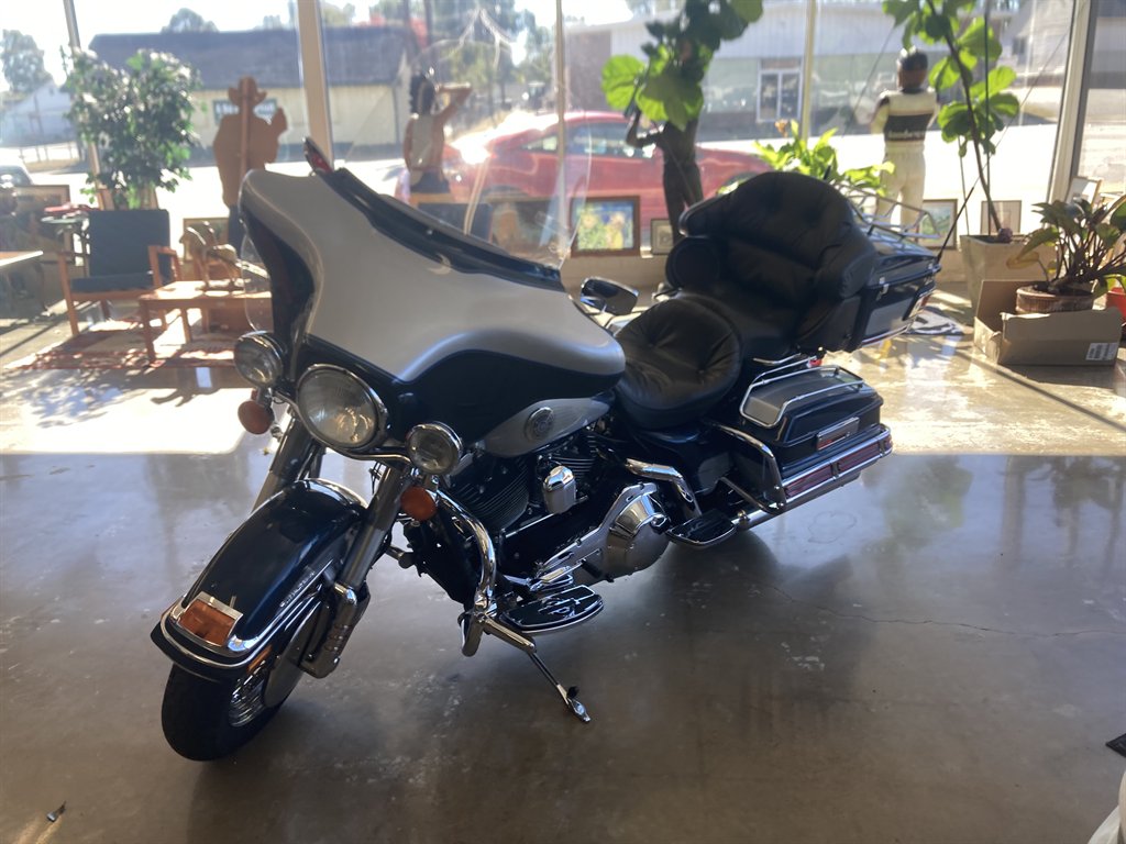 2001 Harley-davidson Ultra Classic Electra Glide - $8,000