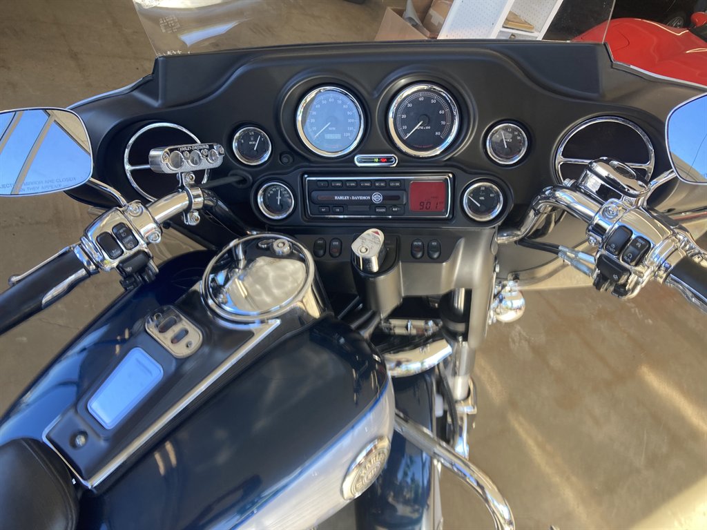 2001 Harley-davidson Ultra Classic Electra Glide - $8,000